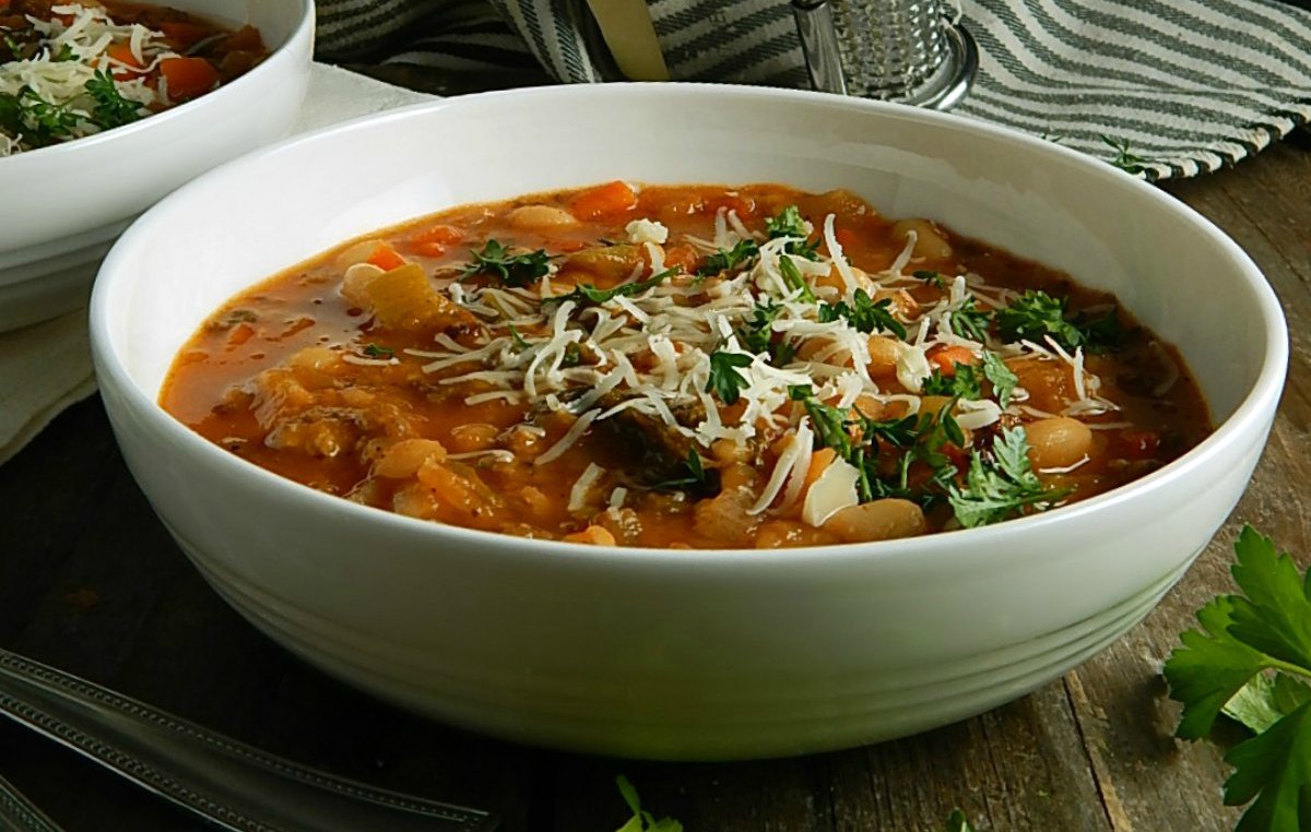 Winter Minestrone with Sausage &amp; Beans - Frugal Hausfrau