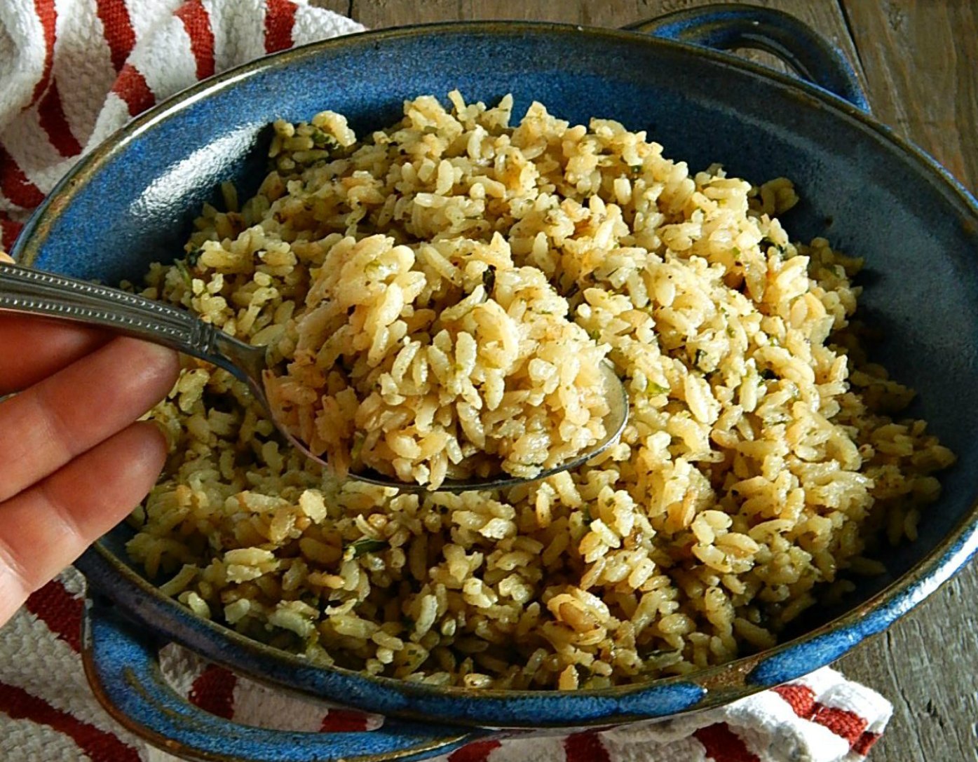 Arroz Verde Mexican Green Rice - Frugal Hausfrau